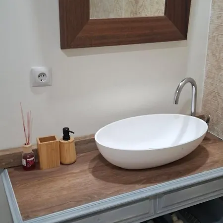 Casa La Ermita Монтмеса