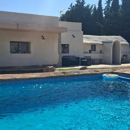 Casa La Ermita Vakantiehuis Montmesa
